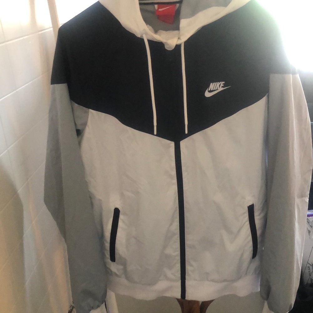 Nike wind breaker